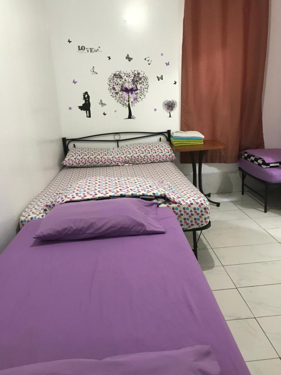 Chinatown Travellers Home Торонто Экстерьер фото